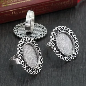Set of 3 vintage silver oval alloy ring bases with ornate lace edges and adjustable bands