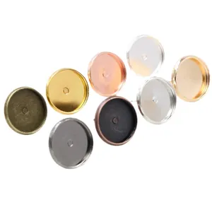 Set di 7 basi per orecchini a perno tondi in vari colori metallici per creazioni fai-da-te