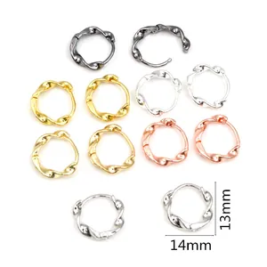 Pendientes de aro de cobre retorcidos de 13mm en colores oro, plata, oro rosa y negro