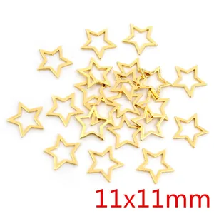 Dettaglio dei ciondoli a stella vuota 11x11mm per la creazione di gioielli fai da te