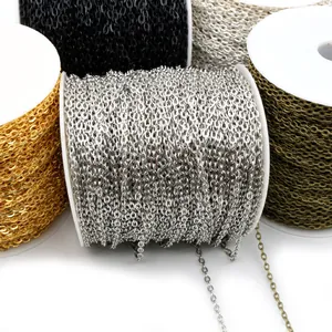 Nicht geschweißte Eisenketten für DIY-Schmuck auf Spulen in verschiedenen Metallfarben
