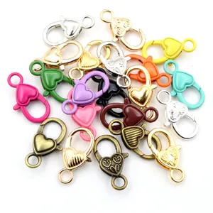 Bunte herzförmige Karabinerverschlüsse aus Zinklegierung für DIY-Schmuck und Schlüsselanhänger