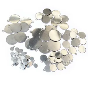 Pendentifs ronds en acier inoxydable poli de tailles variées pour bijoux DIY