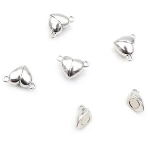 Fermoirs magnétiques en forme de cœur argenté pour la création de bijoux DIY