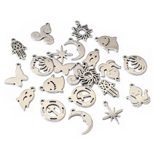 Set van antieke zilveren bedeltjes inclusief maan, ster en vlinder voor DIY sieraden