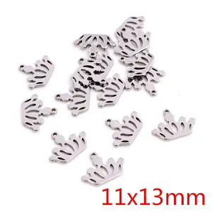 Macro shot of silver stainless steel crown pendants with 11x13mm size specification