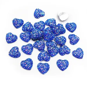 Cabochons cœur en résine bleue avec finition pailletée aurora pour bijoux DIY
