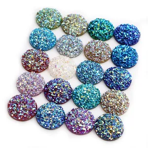 Macro di cabochon rotondi colorati in resina druzy per gioielli fai-da-te