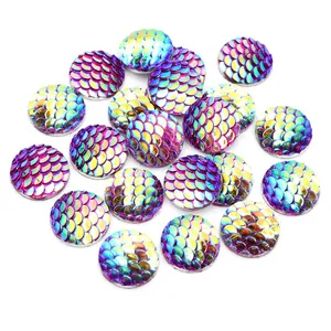 Regenbogen Fischschuppen Harz-Cabochons mit irisierendem Muster für DIY-Schmuckherstellung