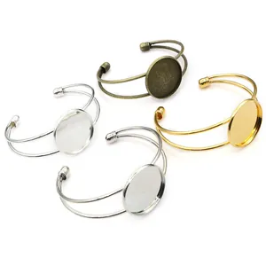 DIY open C-vormige ijzeren armbandbasis met ronde schaal in goud, zilver en brons finish