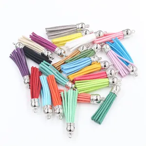 Bunte 3,8/5,5 cm Wildleder Quasten Anhänger mit Silberkappen für DIY Schmuck und Schlüsselanhänger