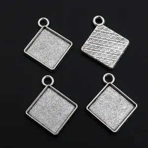 Quadratische Anhänger-Basen aus Antik-Silber-Legierung für DIY-Schmuck und Harz-Handwerk