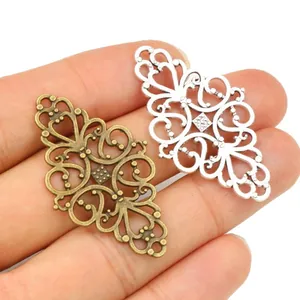 Rhombenförmige Blumenanhänger aus Legierung in Bronze und Silber für DIY-Schmuckherstellung