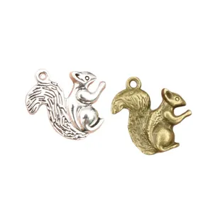 Silberne und antike Bronze-Eichhörnchen-Anhänger aus Legierung für DIY-Schmuckherstellung