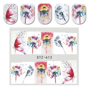 Detalle de pegatinas de uñas de acuarela con diseños de mariposas y dientes de león STZ-613