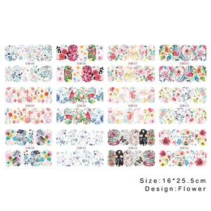 Détail d'une planche de 16x25,5 cm avec 12 sets de stickers nail art fleurs et papillons