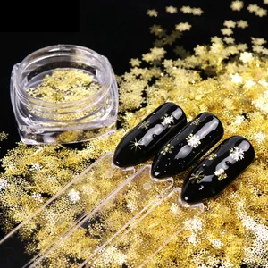 Décoration d'Art d'Ongle en Métal Doré 3D Flocon de Neige Paillettes Noël Hiver Design Évidé Flocons Métalliques pour Manucure