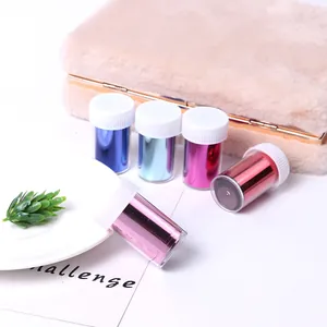 Cinco frascos de láminas metálicas para manicura con efecto de brillo astral