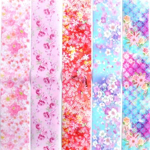 Set di fogli per nail art con rose rosa e fiori di ciliegio in cinque motivi floreali