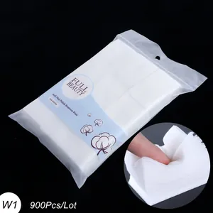 Dettaglio di 900 salviette per unghie senza pelucchi con texture spessa e morbidezza