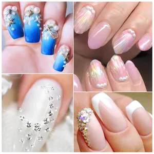 Vue détaillée de quatre styles de nail art avec perles océaniques, coquillages et strass brillants