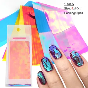 Détails macro de 8 films pour ongles aurora avec effet miroir de verre irisé