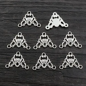 Blumen-Schmuckverbinder aus Silberlegierung mit 3 Ösen und runder Fassung für DIY