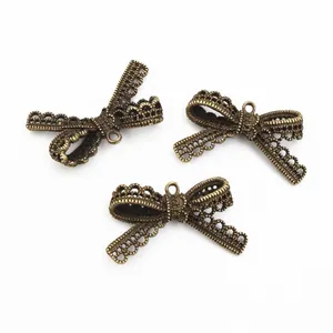 Drei Schleifen-Anhänger aus Bronze-Legierung mit Spitze für DIY-Schmuck-Zubehör