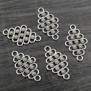 Fünf Vintage Silber-Blumenverbinder aus Legierung für DIY Halsketten und Schmuck