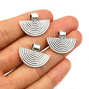 Set of three retro fan-shaped alloy pendants in antique silver for DIY jewelry making
