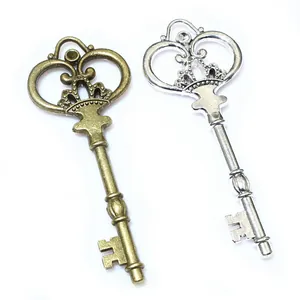 Retro crown heart alloy key pendants in antique bronze and silver finish for DIY jewelry