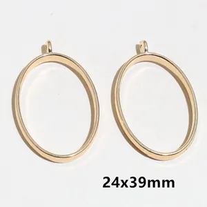 Détails de deux montures ovales dorées pour la création de bijoux taille 24x39mm