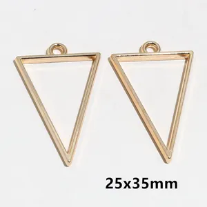 Pendentifs triangle dorés 25x35mm pour la création de bijoux en résine DIY