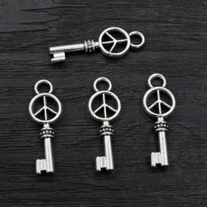 Retro zilveren vredesteken sleutelhanger van legering voor DIY-kettingen en sieraden maken