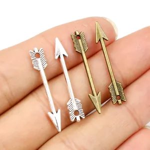 Pendentifs Flèche en Alliage Rétro pour Création de Bijoux DIY Breloques Pointes de Flèche Vintage pour Colliers et Bracelets