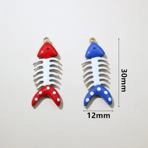 Ciondoli a lisca di pesce 30x12mm in smalto rosso e blu per creazione gioielli DIY