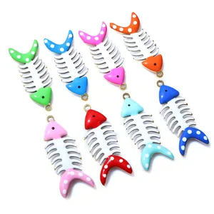 Pendenti a lisca di pesce colorati in acciaio inossidabile dorato per gioielli DIY