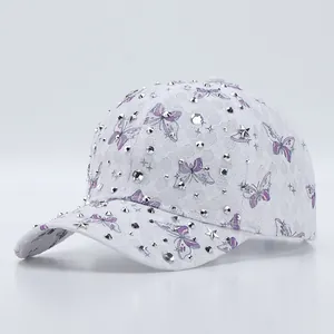 Casquette de baseball en dentelle blanche avec imprimé papillon violet et strass argentés