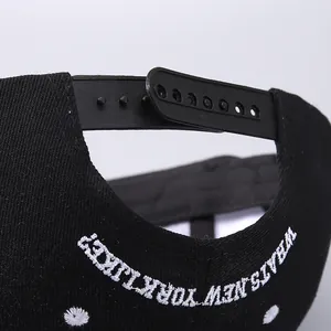 Casquette snapback hip hop avec broderie Whats New York Like au dos du chapeau