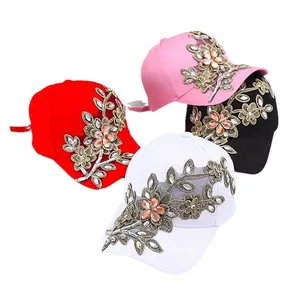 Damen Baseballkappen mit Kristall-Strasssteinen und Blumenstickerei in vier Farben