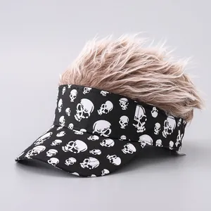 Schwarze Schirmmütze mit Totenkopf-Print und blonder Perücke für Hip-Hop-Partys