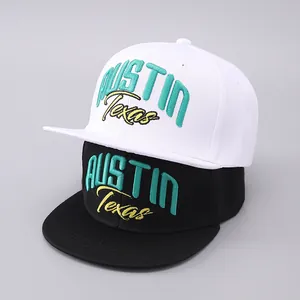 Detail der 3D-Stickerei AUSTIN Texas auf flachen Snapback-Baseballkappen