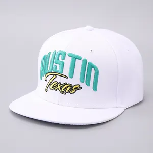Detaillierte Stickerei von AUSTIN Texas auf einer weißen Flat-Brim-Hip-Hop-Mütze