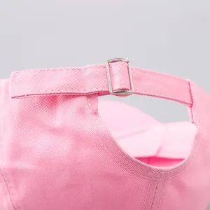 Berretto da baseball rosa con strass, cinturino regolabile e fibbia in metallo
