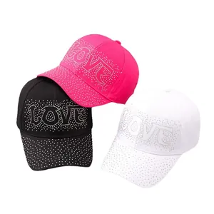 Cappellini da baseball con motivo LOVE in strass nei colori fucsia, nero e bianco