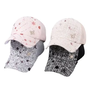 Berretto da baseball in tweed con fiori di paillettes e retro in rete in quattro colori