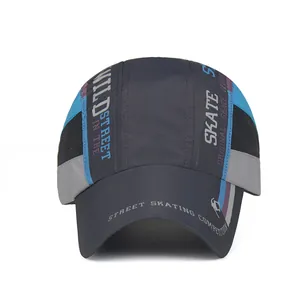 Détail de la casquette de sport avec maille respirante et bandes réfléchissantes