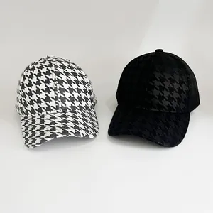 Women Fashion Houndstooth Baseball Cap Vintage Plaid Curved Brim Adjustable Sunscreen Hat For Outdoor Travel Polyester Fabric Headwear