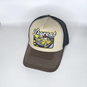 Retro Trucker Cap mit Ikgreat-Stickerei und atmungsaktivem Mesh in Braun und Beige