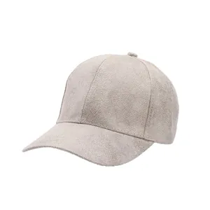 Casquette de baseball beige en daim minimaliste avec visière courbée élégante